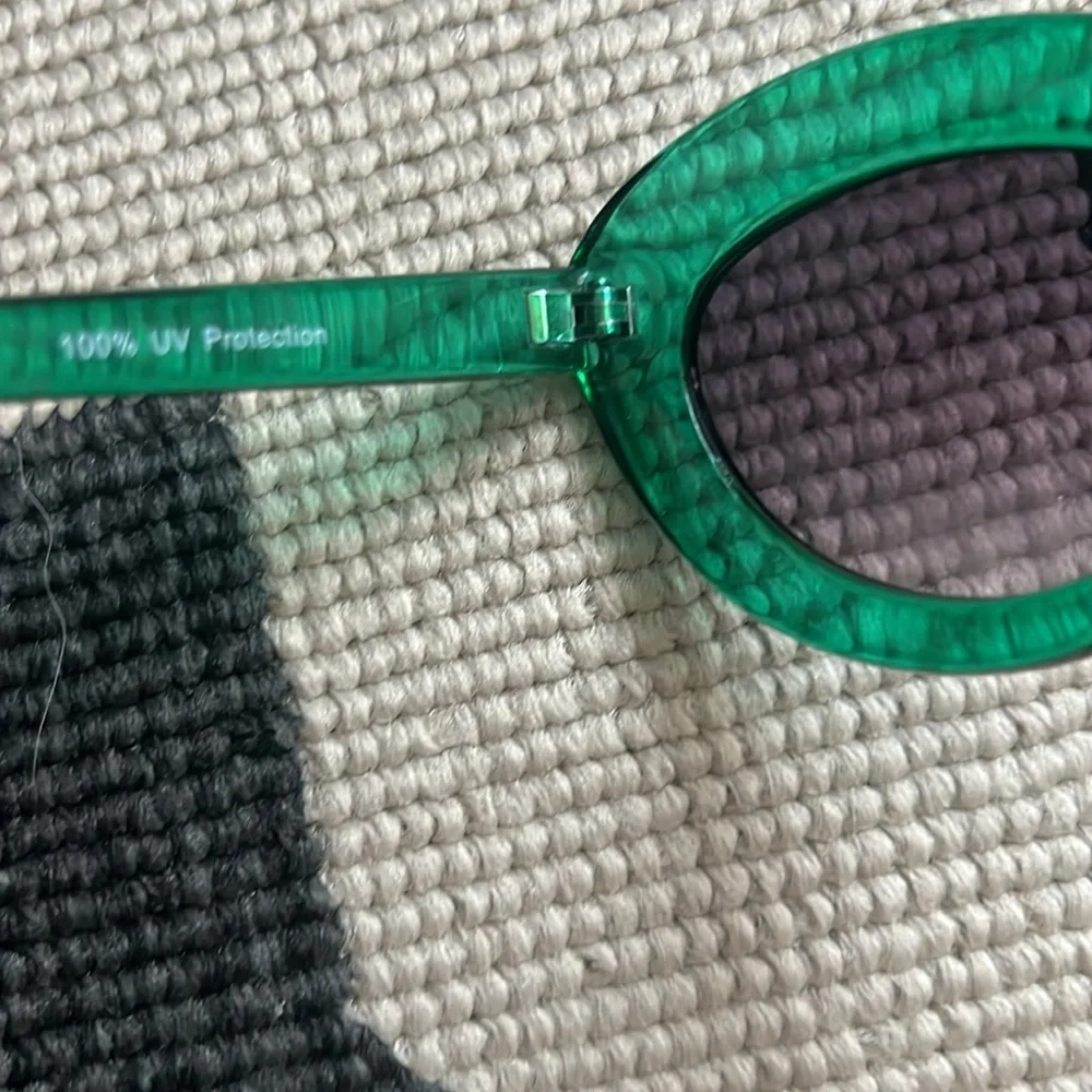 BP Green Crystal Round Cat-eye Sunglasses